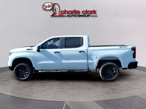 Used 2024 Chevrolet Silverado 1500 Custom Trail Boss w/ Turbomax Blackout Package AWD/4WD image 2