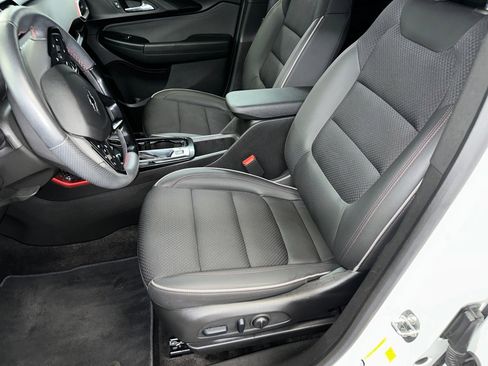 Certified 2023 Chevrolet TrailBlazer RS w/ Convenience Package image 5