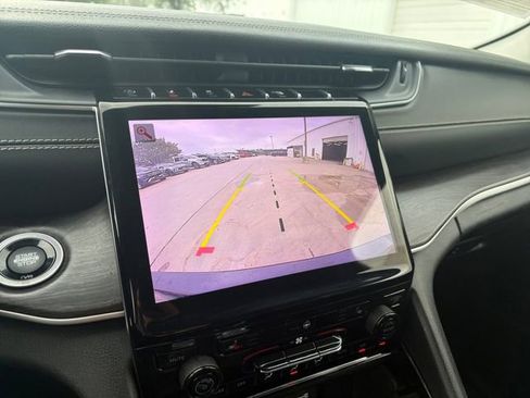 Used 2021 Jeep Grand Cherokee L Limited image 11