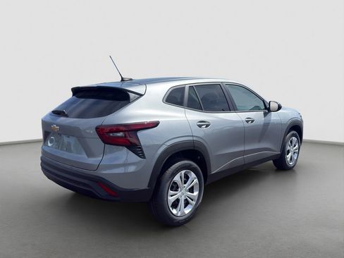 New 2026 Chevrolet Trax LS w/ Driver Confidence Package FWD image 6