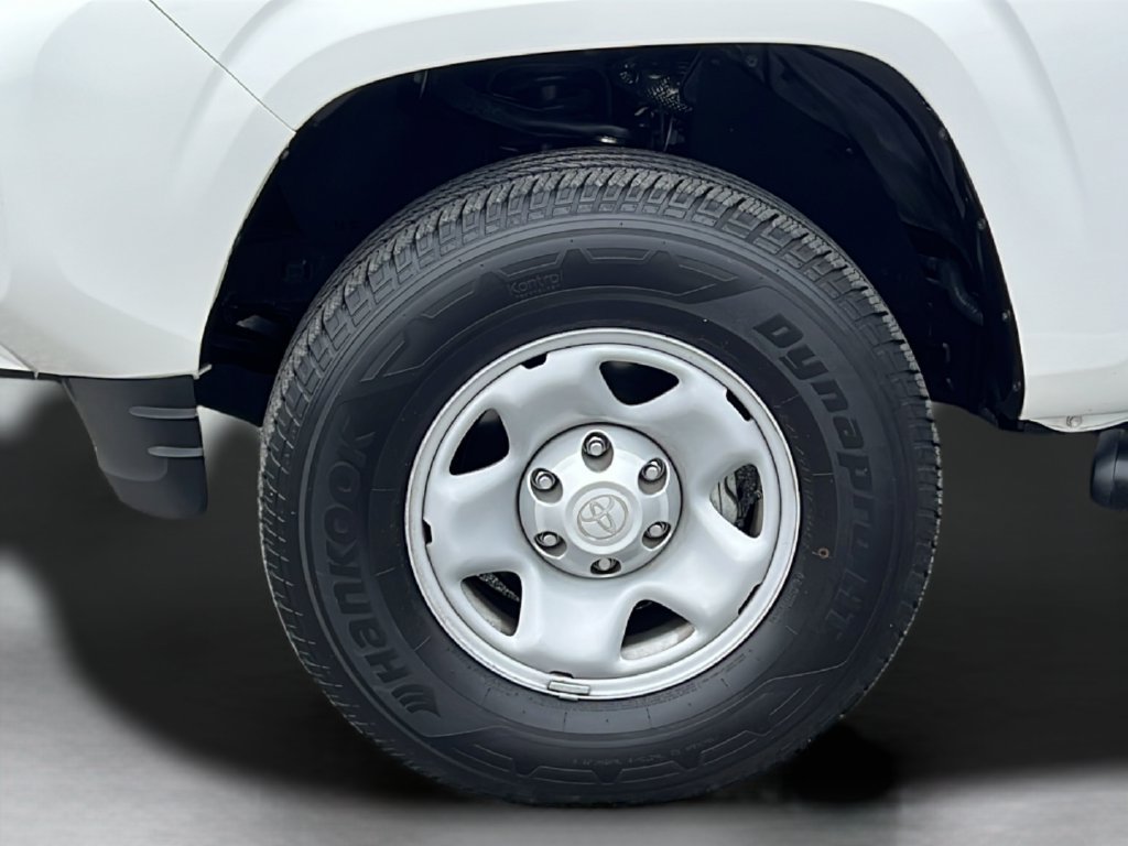 Used 2023 Toyota Tacoma SR AWD/4WD image 26