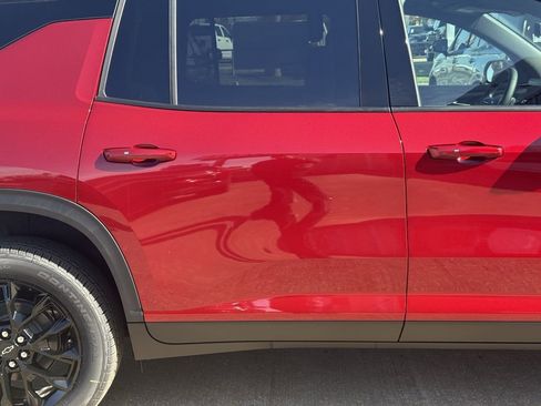 New 2026 Chevrolet Traverse LT w/ Midnight/Sport Edition image 9