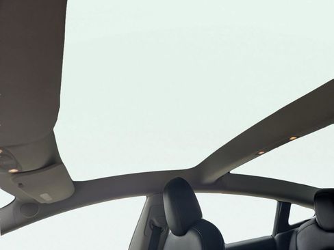 Used 2022 Tesla Model 3 Performance image 19