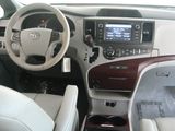 Used 2014 Toyota Sienna XLE image 2
