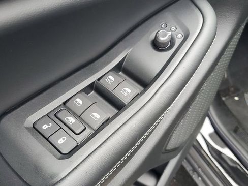 New 2025 Jeep Grand Cherokee Altitude image 21