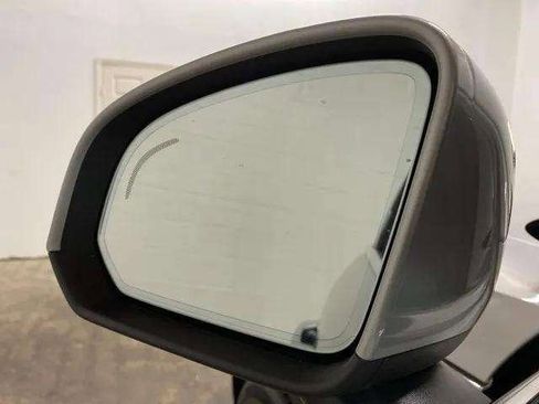 Used 2025 Volvo XC40 B5 Core image 87