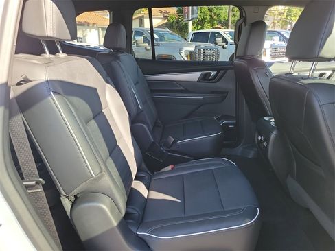 Used 2026 Buick Enclave Preferred image 26