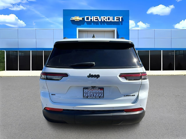 Used 2023 Jeep Grand Cherokee L Limited w/ Black Appearance Package RWD image 4