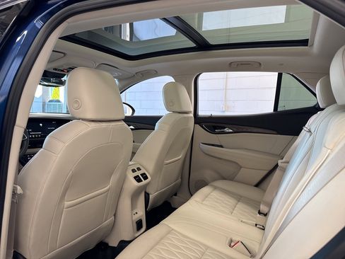 Used 2022 Buick Envision Avenir w/ Technology Package II image 43