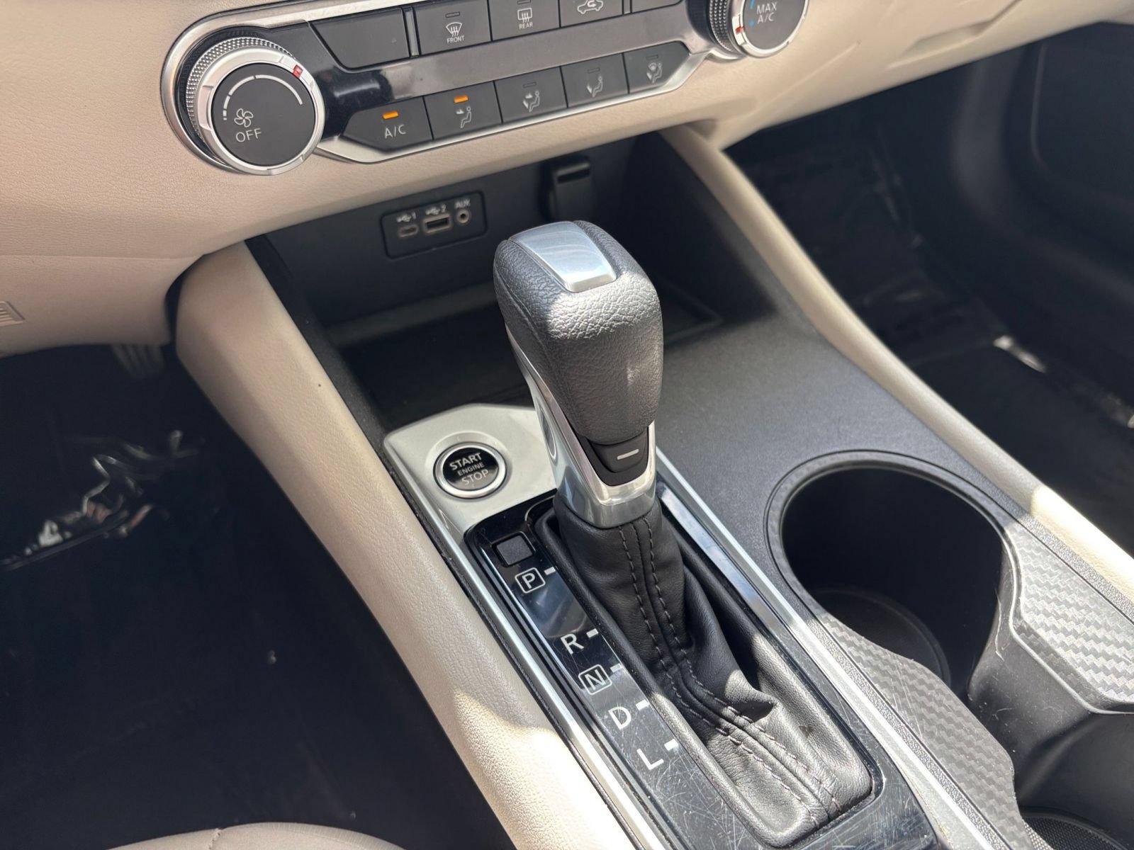 Used 2025 Nissan Altima 2.5 SV FWD image 41