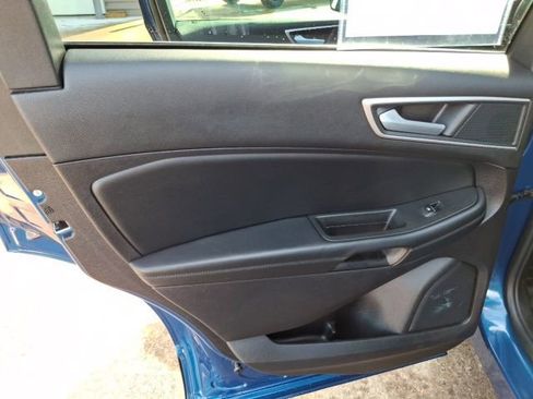Used 2021 Ford Edge SEL image 9