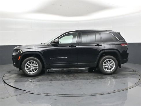 New 2025 Jeep Grand Cherokee Laredo X w/ Luxury Tech Group I image 7