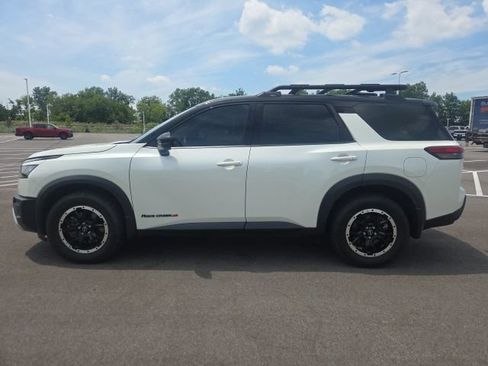 Used 2024 Nissan Pathfinder Rock Creek AWD/4WD image 14