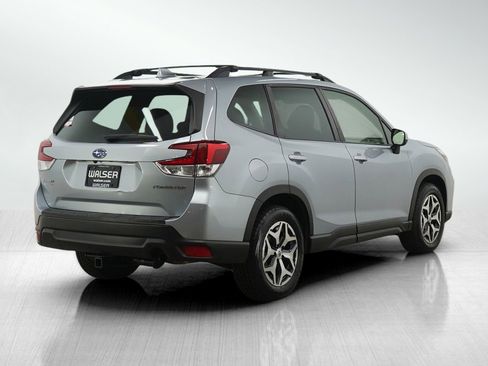 Used 2020 Subaru Forester Premium image 5