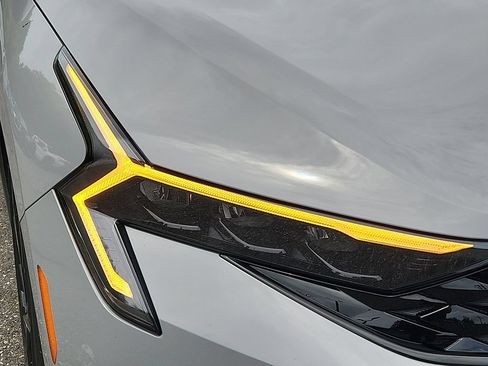 Used 2025 Kia K5 GT-Line w/ GT-Line Premium Package FWD image 9