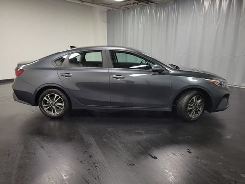 Used 2024 Kia Forte LXS w/ LXS Technology Package FWD image 9