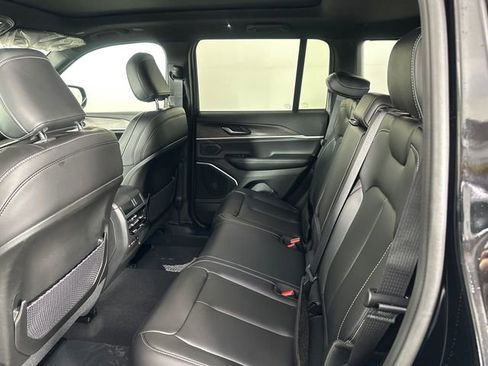 New 2026 Jeep Grand Cherokee Limited AWD/4WD image 14