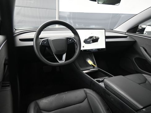 Used 2024 Tesla Model 3 image 16