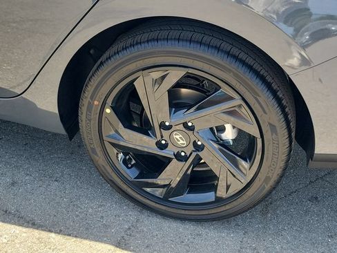 New 2026 Hyundai Elantra SEL Sport FWD image 30