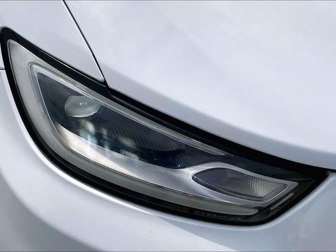 Used 2023 Chrysler Pacifica Touring-L FWD image 46