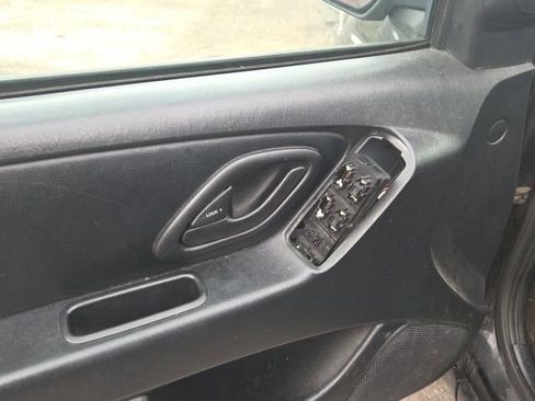 Used 2007 Ford Escape Limited image 12