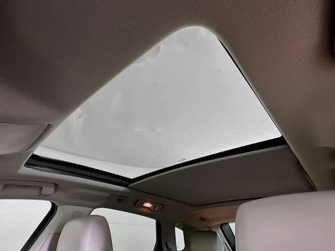 Used 2014 Cadillac SRX Luxury image 31