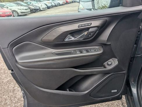 Used 2018 GMC Terrain SLT w/ Infotainment Package II image 9