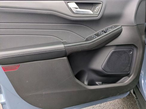 New 2024 Ford Escape SE FWD image 21