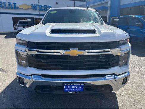 Used 2025 Chevrolet Silverado 2500 LT AWD/4WD image 14