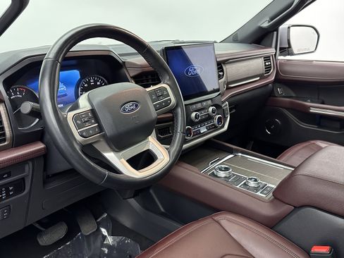 Used 2024 Ford Expedition Max Limited AWD/4WD image 11