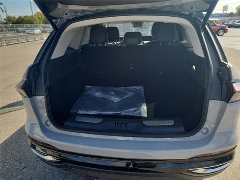 New 2026 Lincoln Nautilus Premier image 18