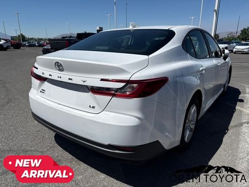 Used 2025 Toyota Camry LE AWD/4WD image 12