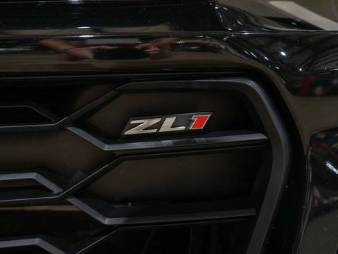 Used 2018 Chevrolet Camaro ZL1 RWD image 22