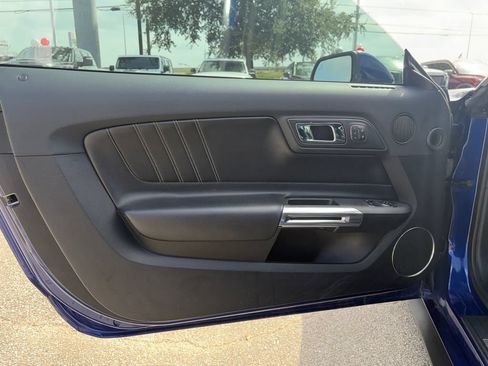 Used 2016 Ford Mustang Coupe RWD image 20