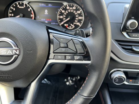 Used 2025 Nissan Altima 2.5 SR FWD image 26