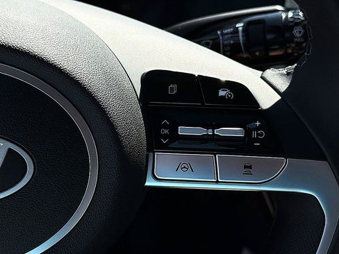 New 2026 Hyundai Elantra Limited FWD image 14