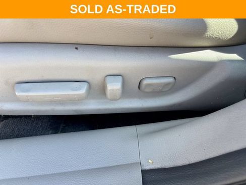 Used 2011 Honda Accord EX-L image 12