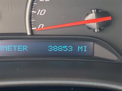 Used 2010 Chevrolet Corvette Coupe image 27