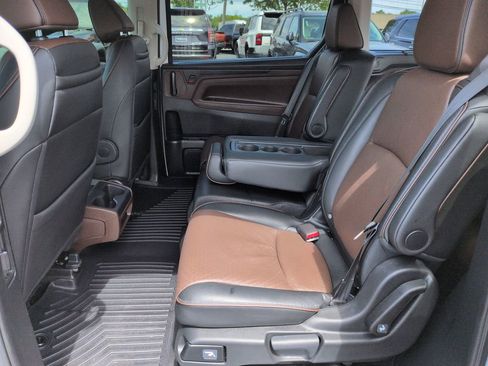 Used 2025 Honda Odyssey Elite image 25