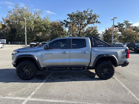 Used 2025 Chevrolet Colorado ZR2 w/ Midnight Edition image 6