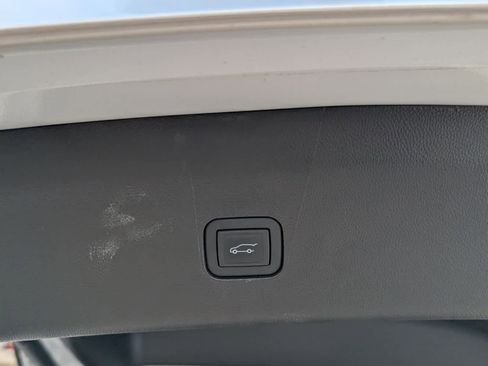 Certified 2024 Buick Enclave Avenir w/ Avenir Technology Package image 12