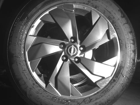 Used 2025 Nissan Rogue SV image 14