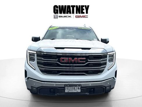 Used 2024 GMC Sierra 1500 SLT w/ SLT Premium Plus Package AWD/4WD image 9