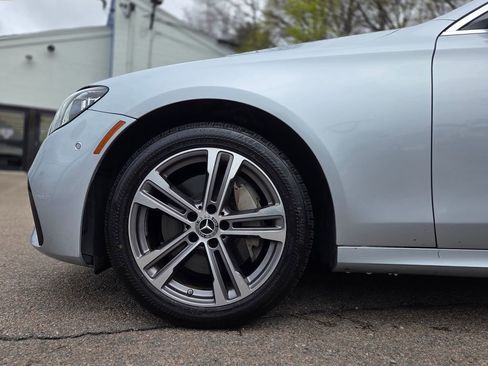 Used 2022 Mercedes-Benz E 350 4MATIC Sedan image 11