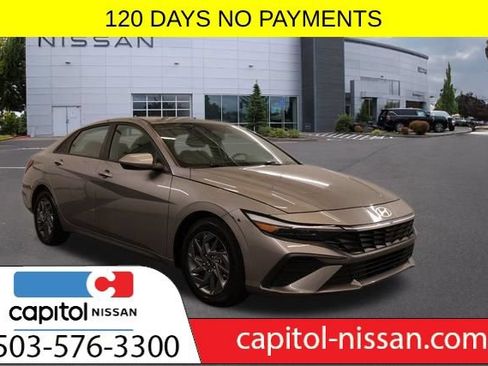 Used 2024 Hyundai Elantra SEL FWD image 1