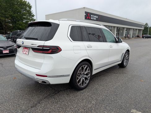 Used 2024 BMW X7 xDrive40i image 3