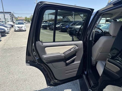 Used 2008 Ford Explorer XLT RWD image 9