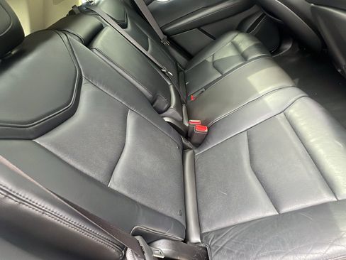 Used 2017 Cadillac XT5 Premium Luxury AWD/4WD image 18