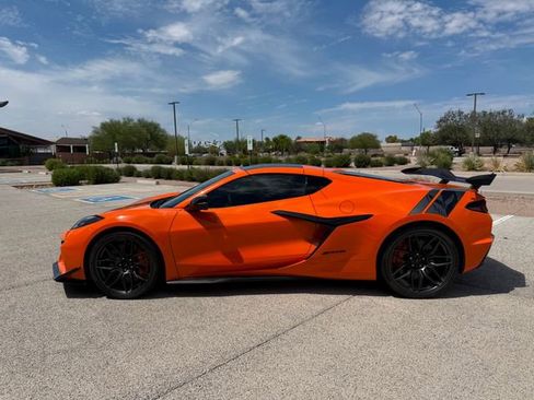 Used 2024 Chevrolet Corvette Z06 w/ Z07 Performance Package image 5