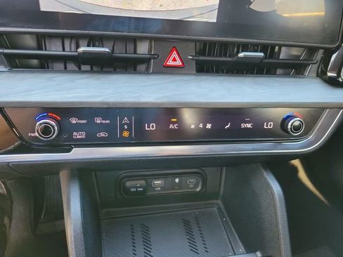 Used 2025 Kia Sportage X-Line w/ Premium Package image 22